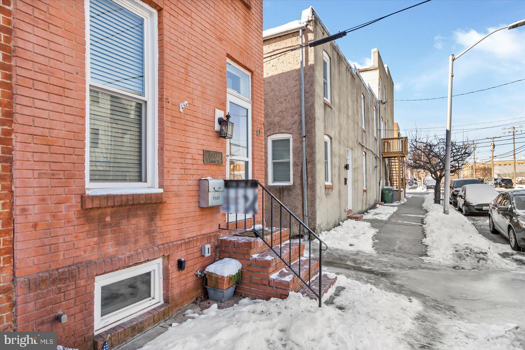 LOCUST POINT - Residential