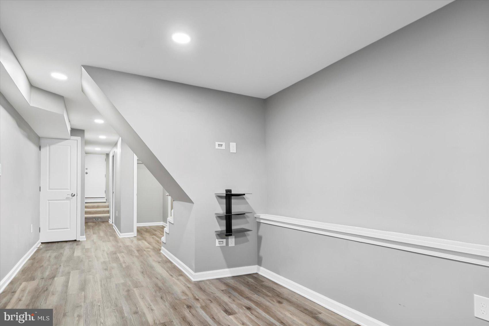 LOCUST POINT - Residential