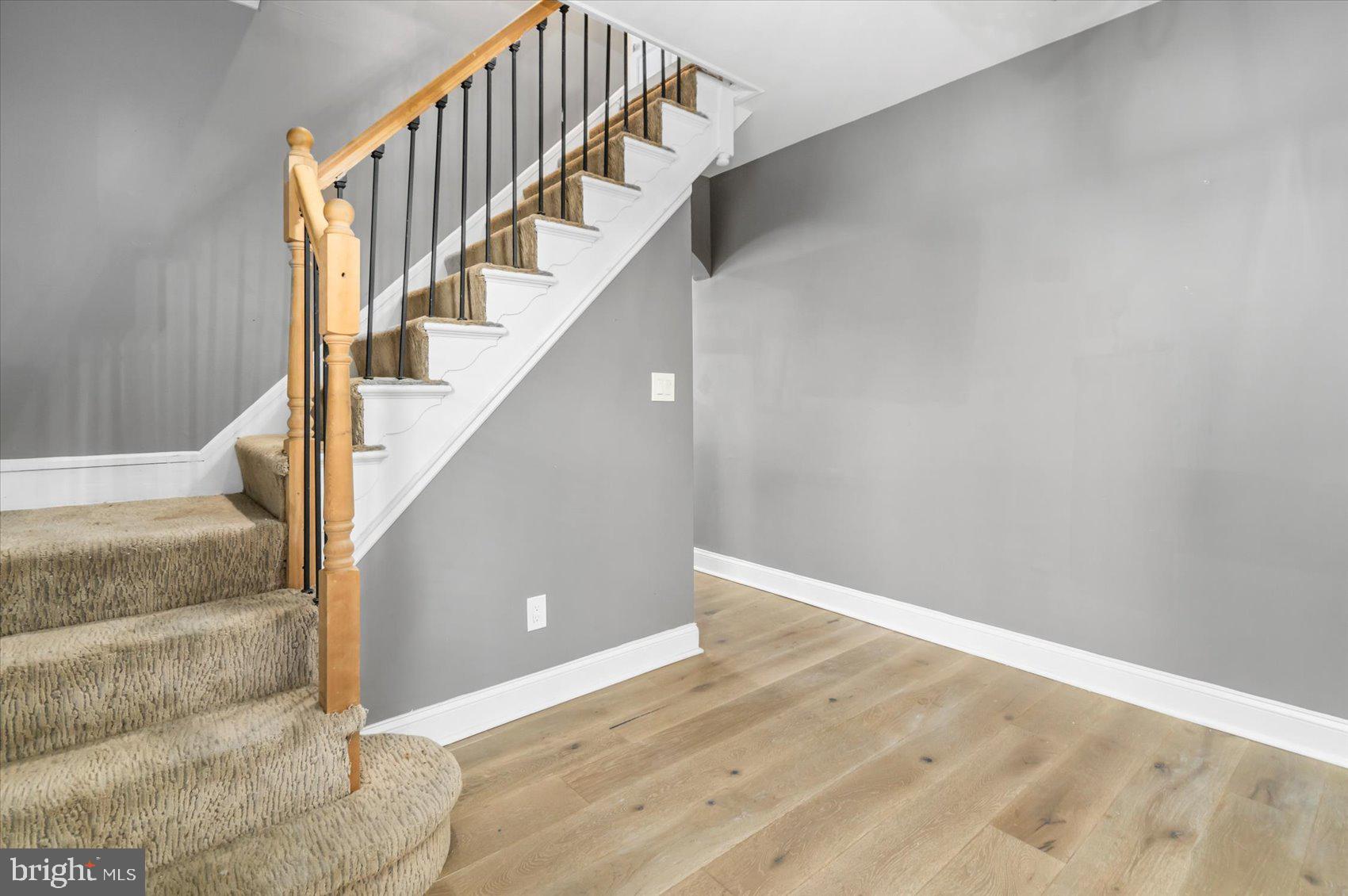 LOCUST POINT - Residential