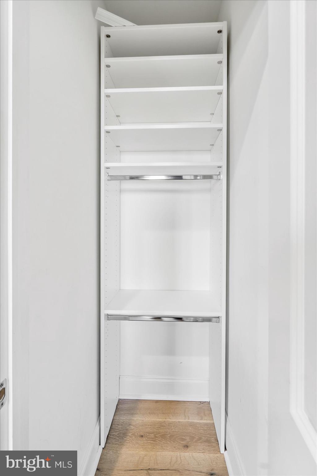 LOCUST POINT - Residential