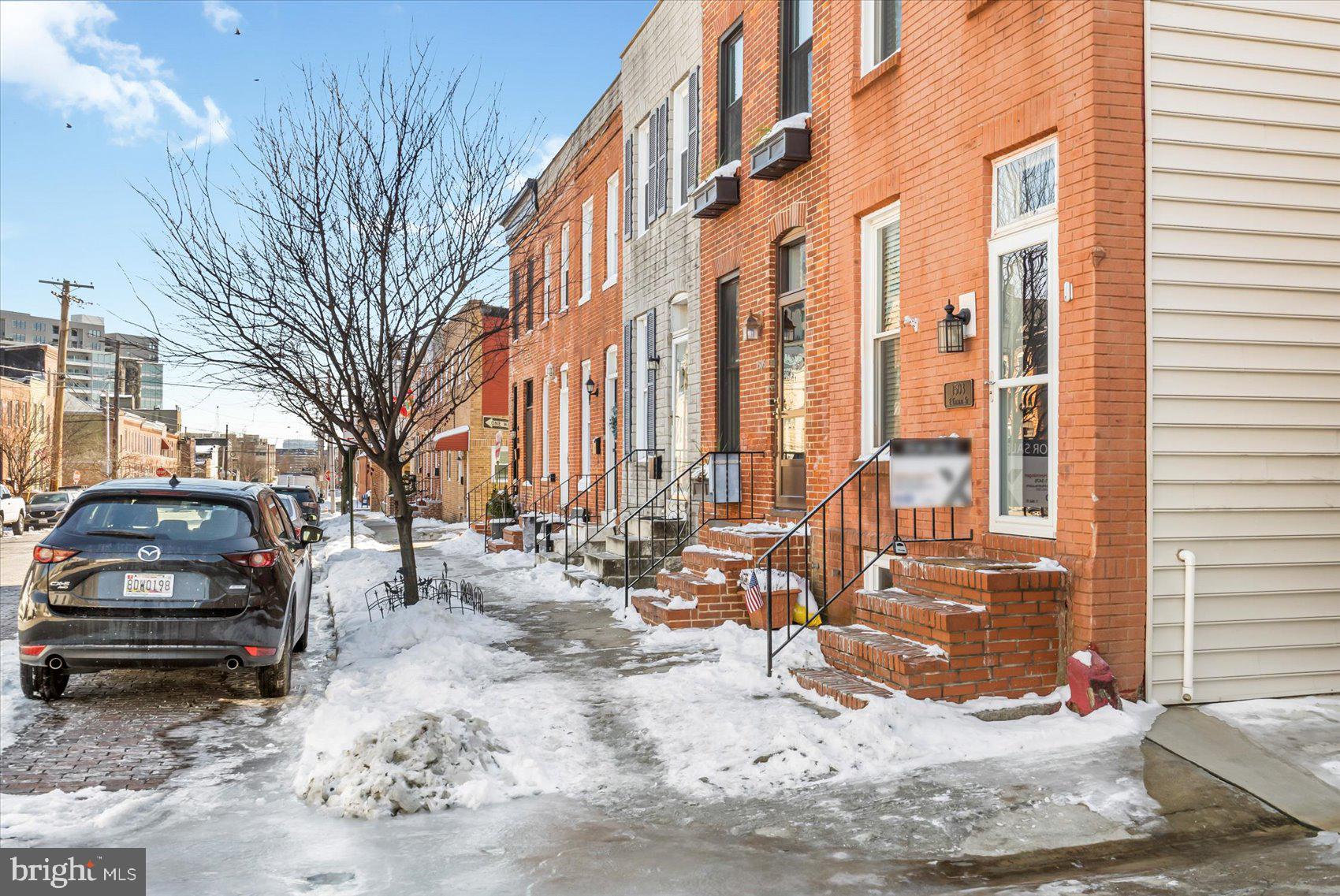 LOCUST POINT - Residential