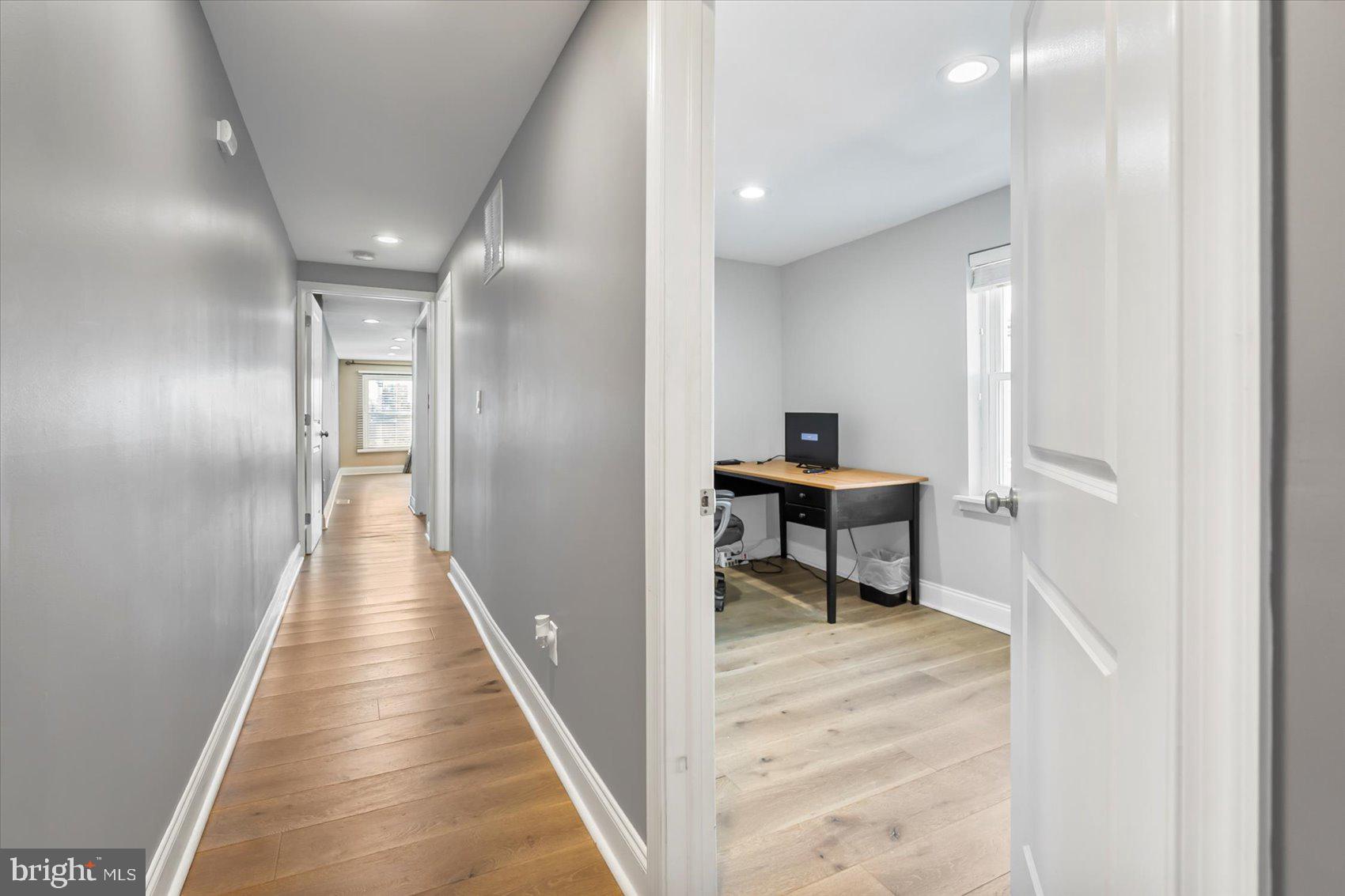 LOCUST POINT - Residential