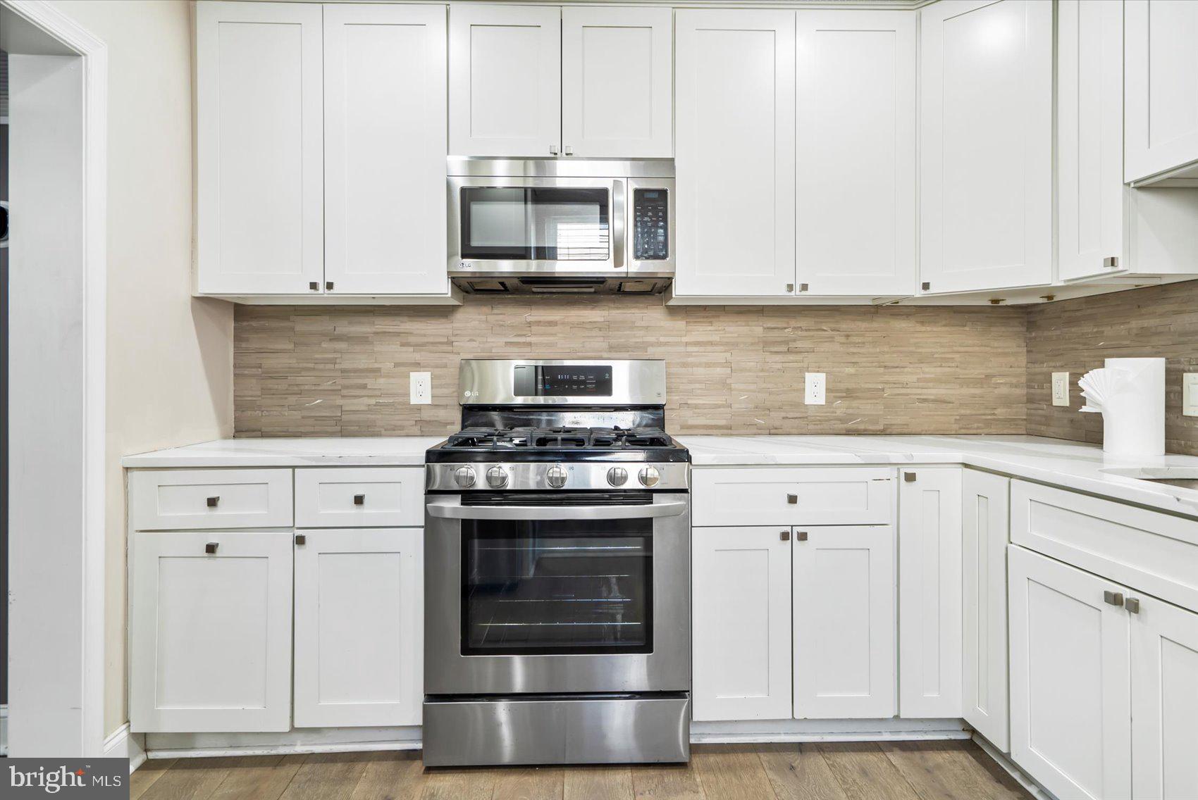 LOCUST POINT - Residential