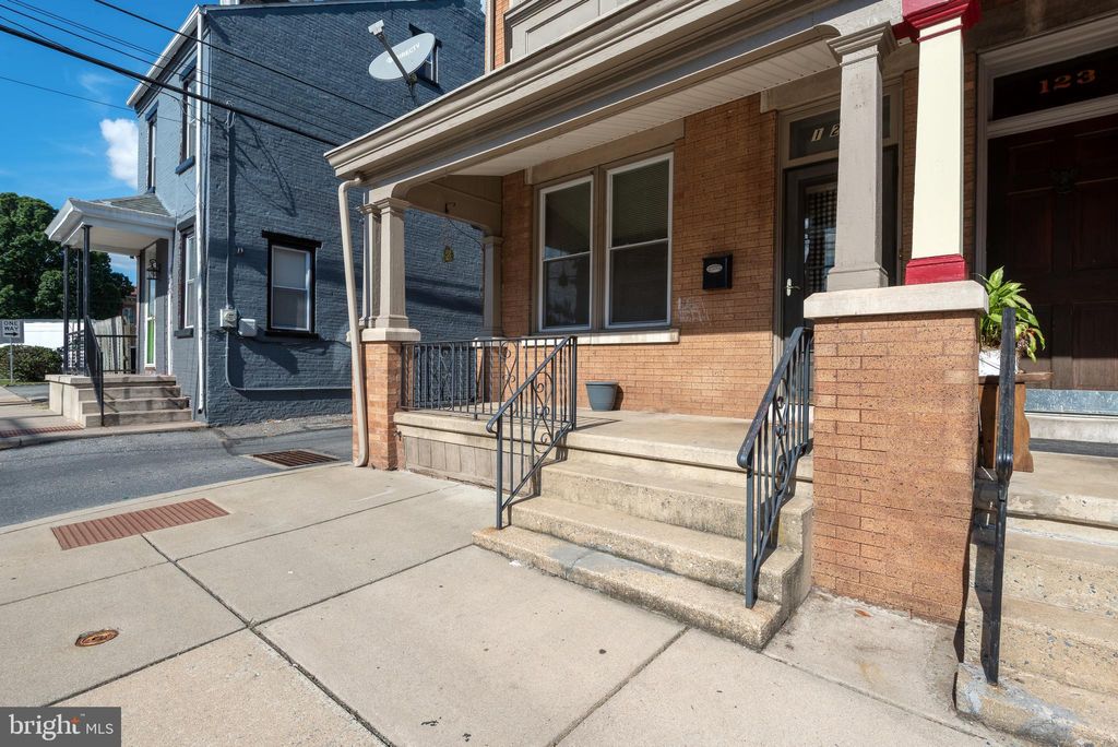 Photo of 125 N 4th Street, COLUMBIA, PA 17512 (MLS # PALA2076310)