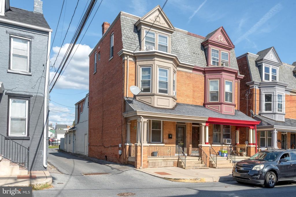Photo of 125 N 4th Street, COLUMBIA, PA 17512 (MLS # PALA2076310)