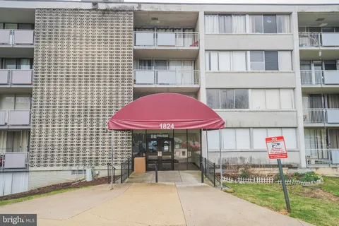 1824 Metzerott Rd Unit 208, Adelphi, MD MLS: MDPG2190984