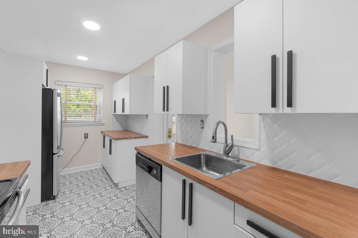 ARLINGTON FOREST - Residential Lease