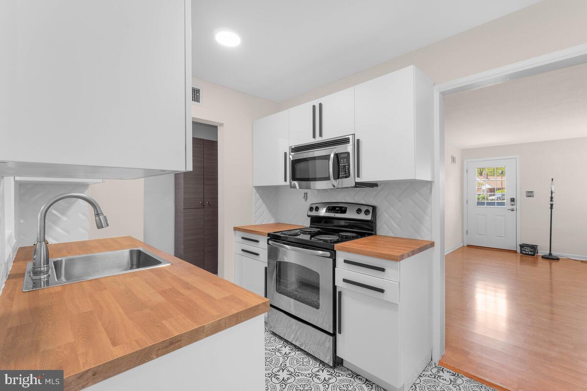 ARLINGTON FOREST - Residential Lease