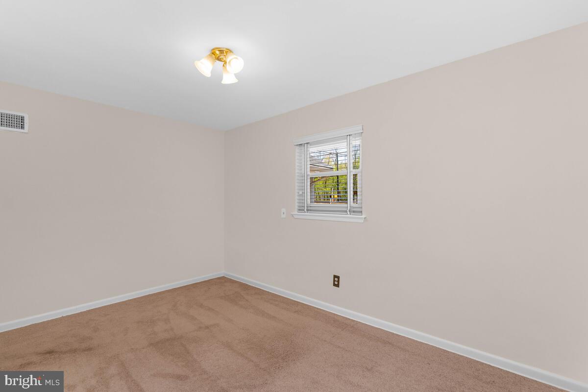 ARLINGTON FOREST - Residential Lease