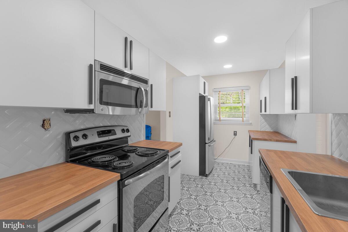 ARLINGTON FOREST - Residential Lease
