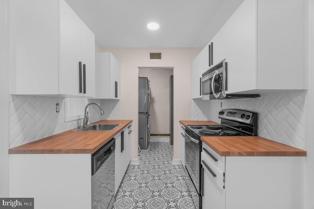 ARLINGTON FOREST - Residential Lease