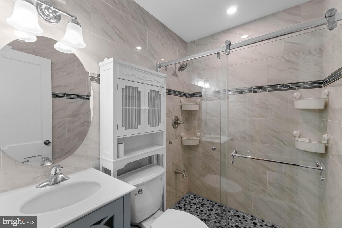 ARLINGTON FOREST - Residential Lease