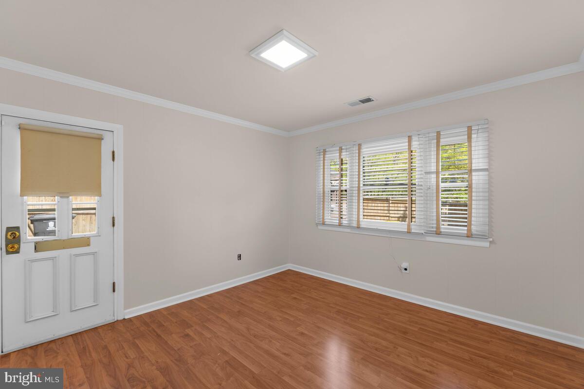 ARLINGTON FOREST - Residential Lease