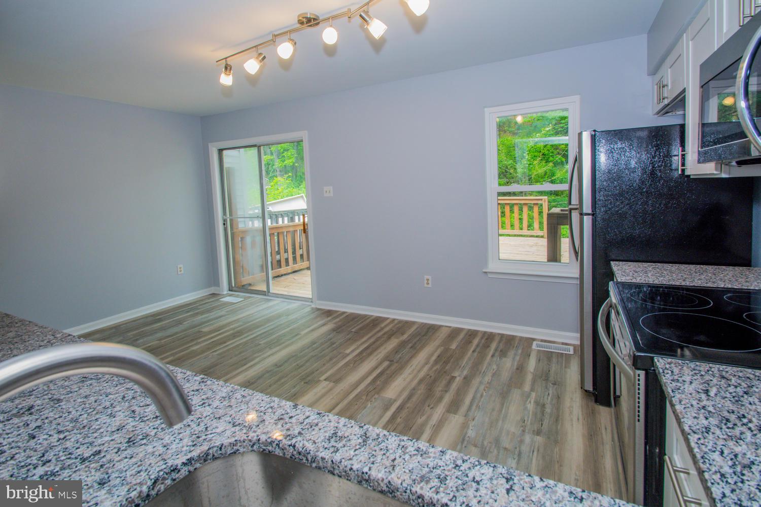 RIVERCHASE - Residential Lease