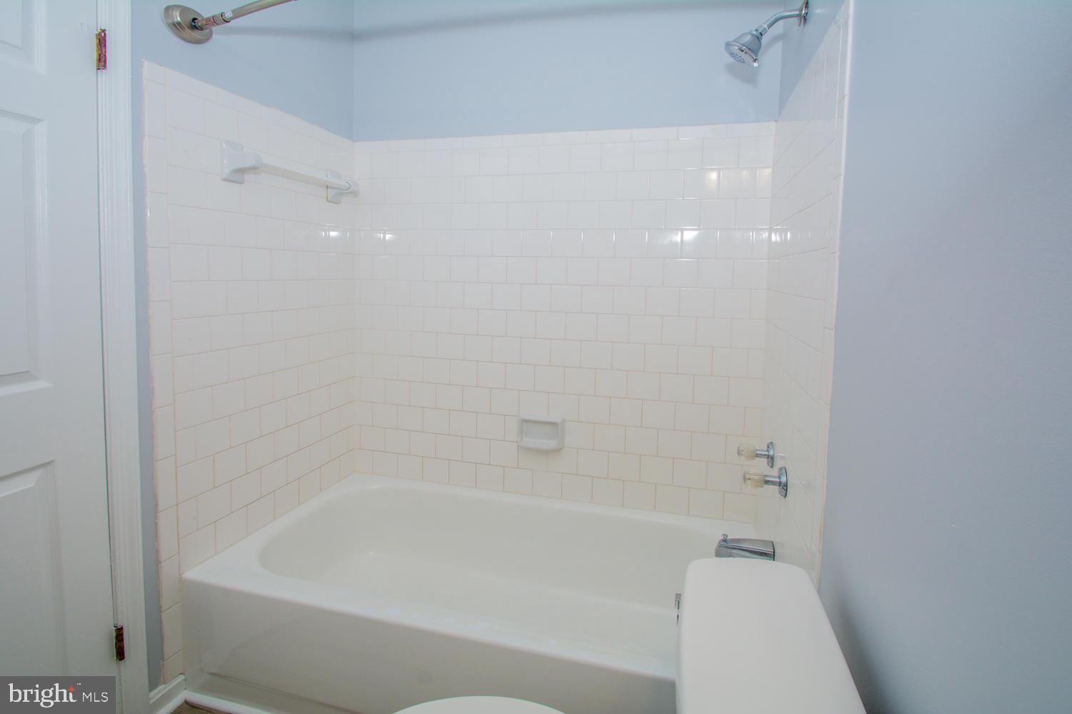 RIVERCHASE - Residential Lease