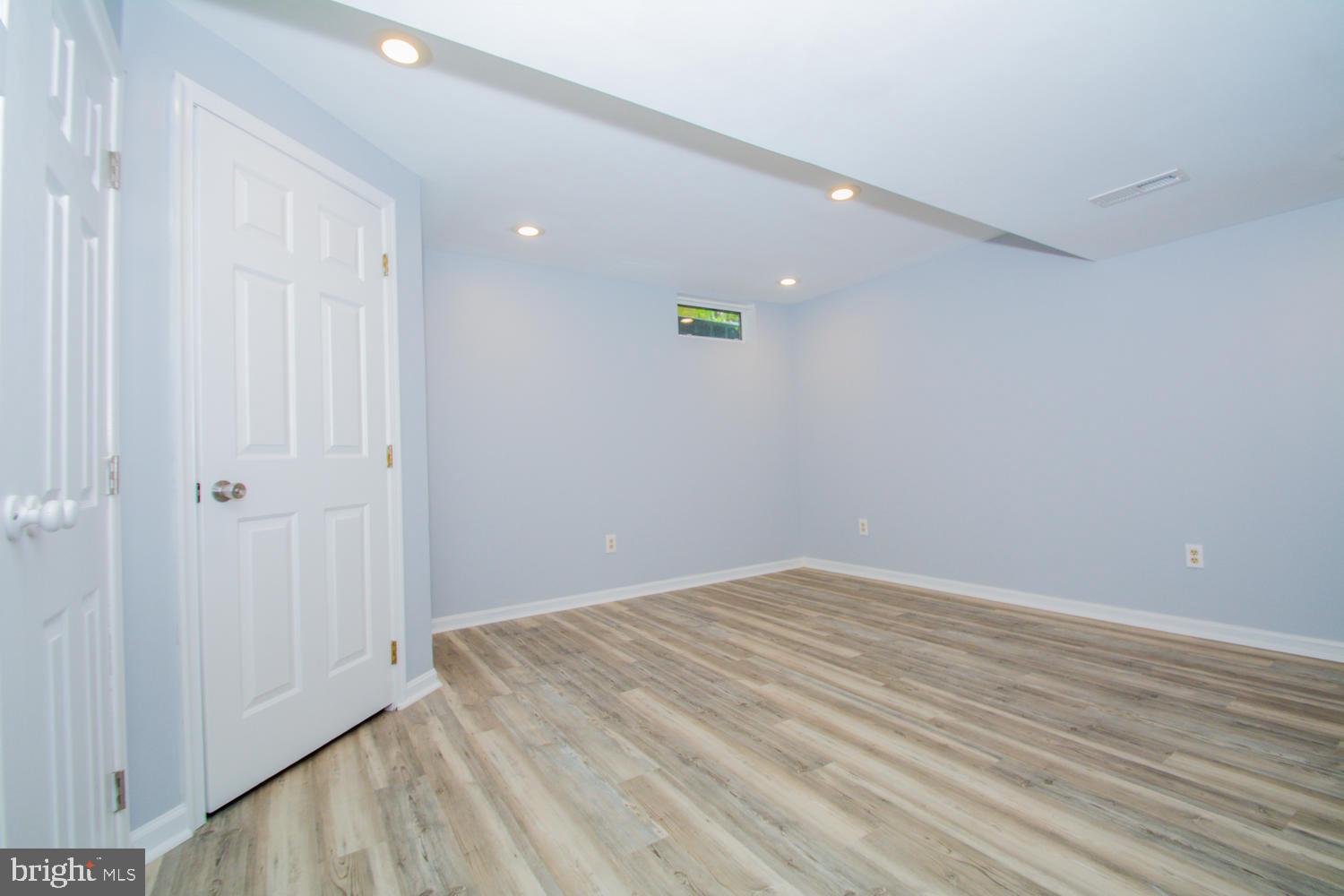 RIVERCHASE - Residential Lease