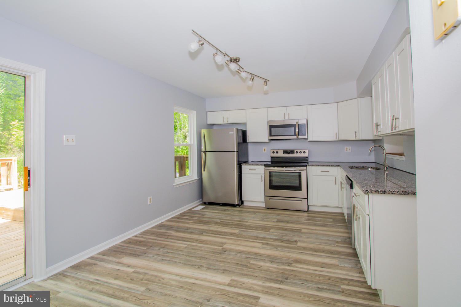 RIVERCHASE - Residential Lease