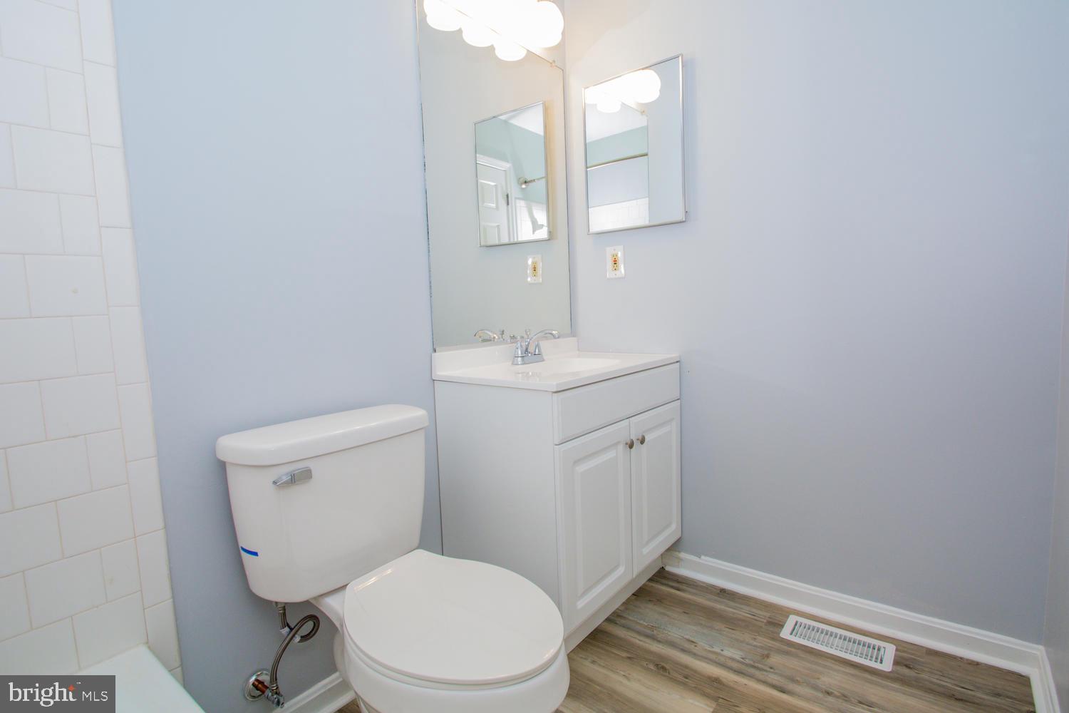 RIVERCHASE - Residential Lease