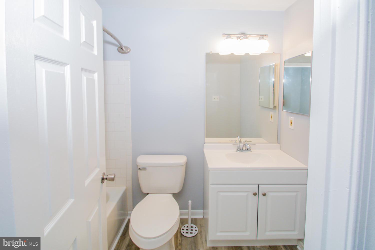 RIVERCHASE - Residential Lease