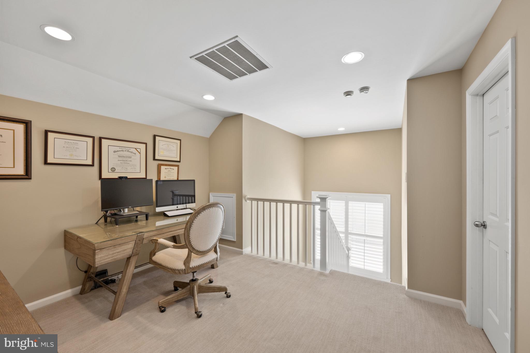 BRADLEY HILLS - Residential