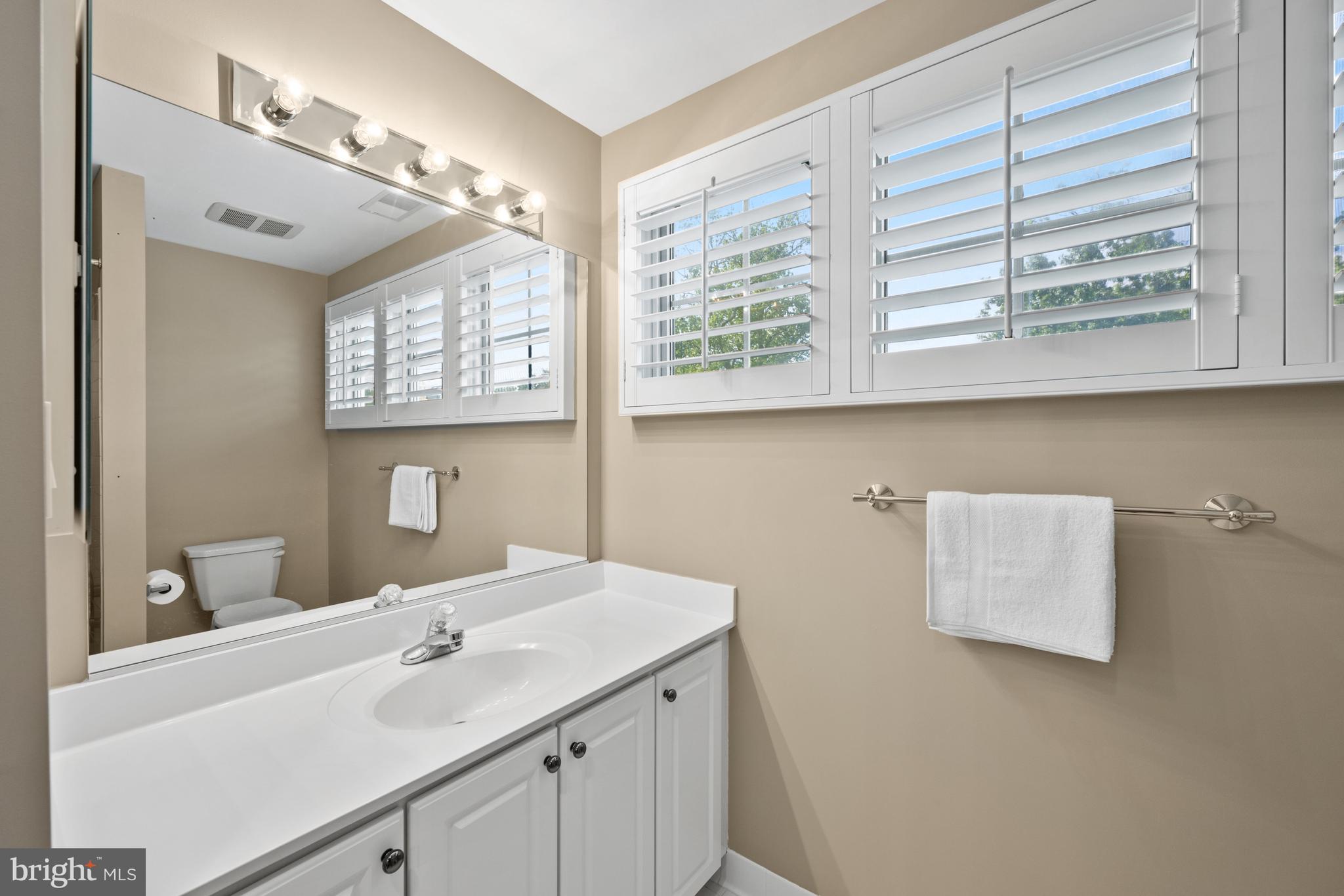 BRADLEY HILLS - Residential