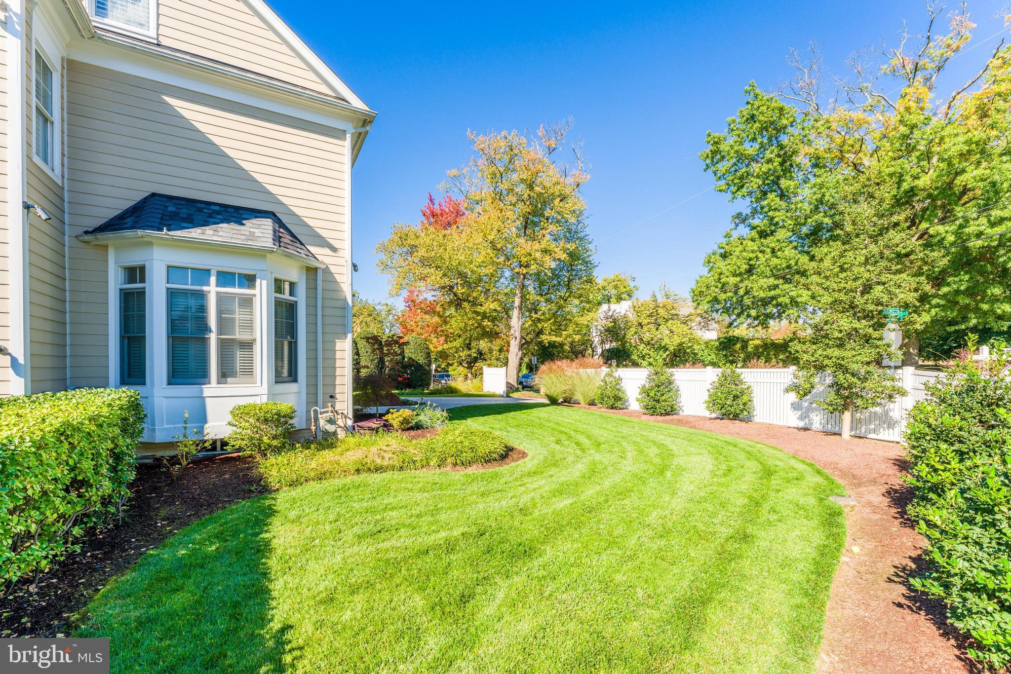 BRADLEY HILLS - Residential