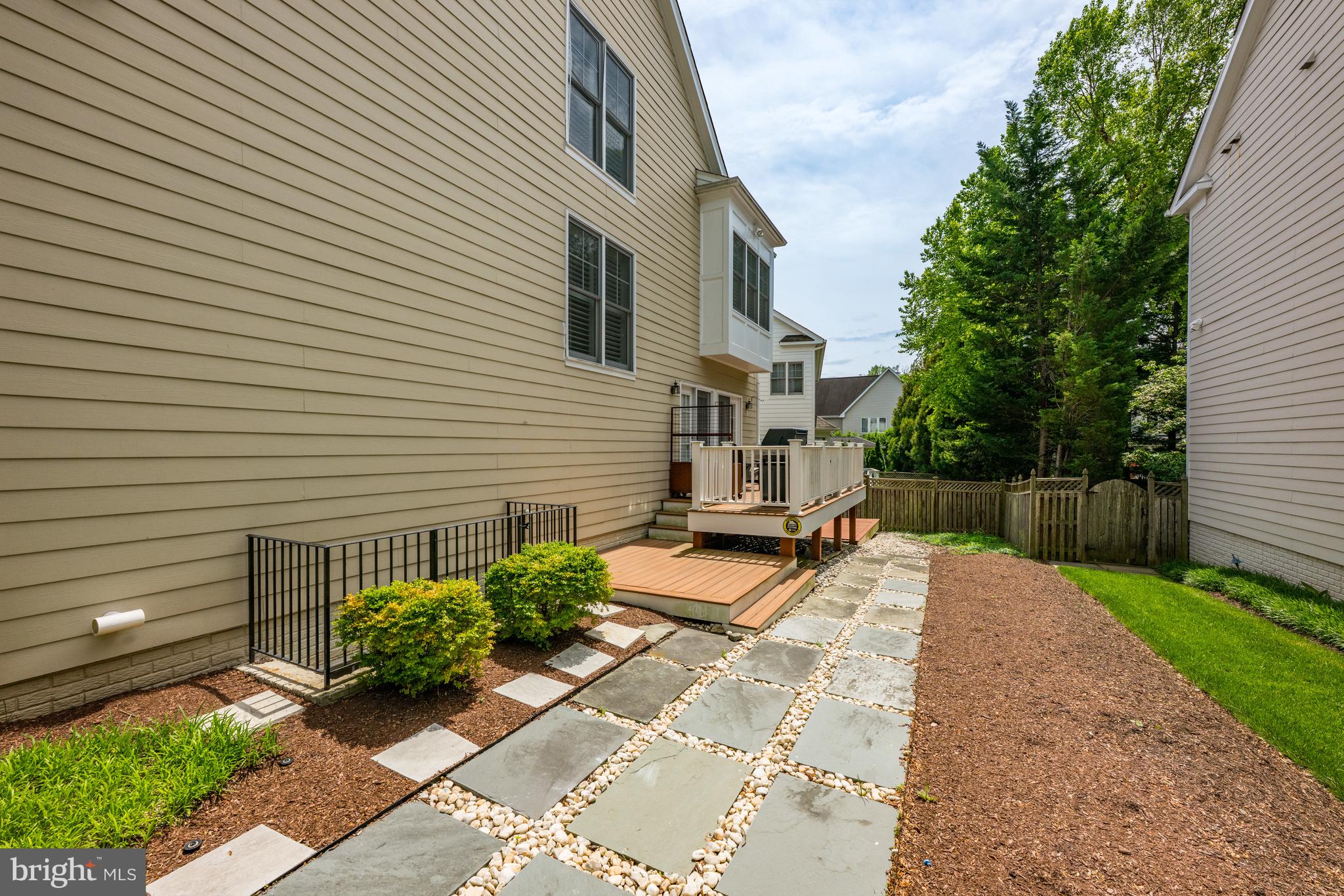 BRADLEY HILLS - Residential