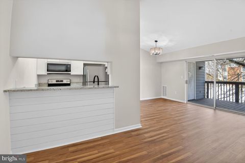 Condo For Sale - 6801 White Water Way #301<br/> GLEN BURNIE, MD 21060