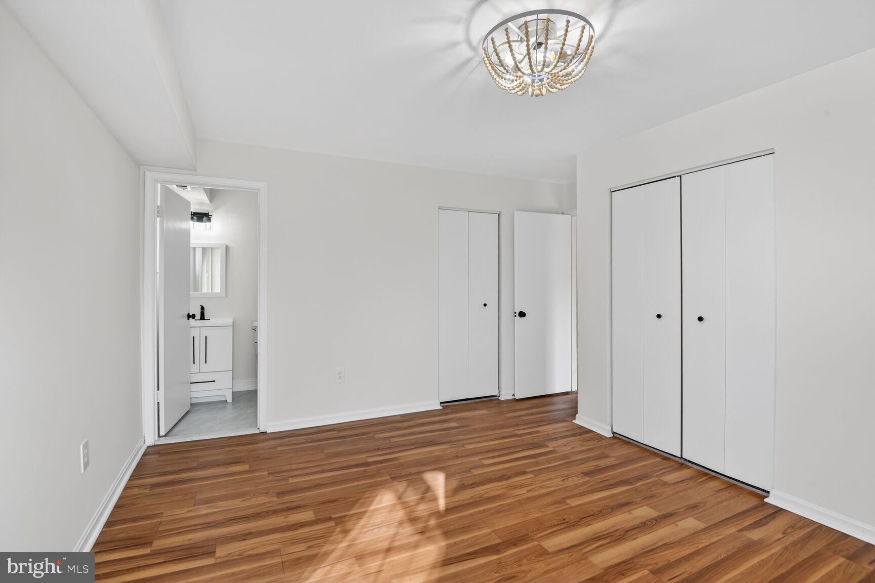 CROMWELL FOUNTAIN - Residential