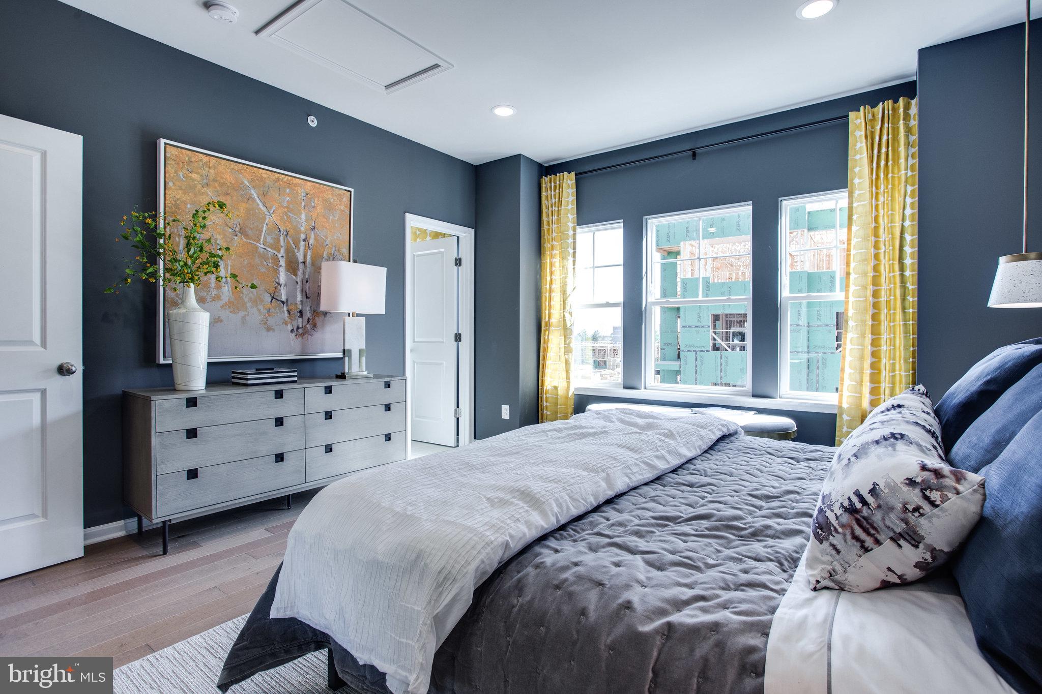 TOWNS AT MARKET COMMONS - Residential