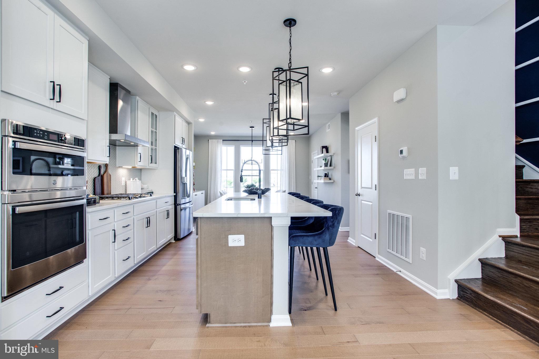 TOWNS AT MARKET COMMONS - Residential