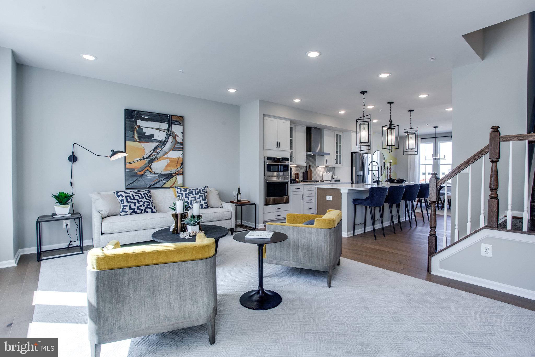 TOWNS AT MARKET COMMONS - Residential