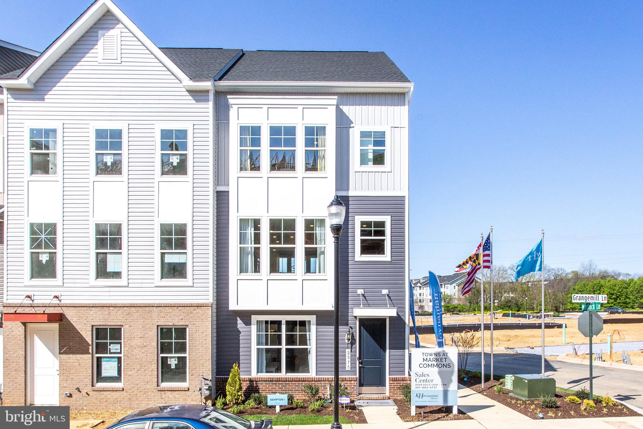 TOWNS AT MARKET COMMONS - Residential