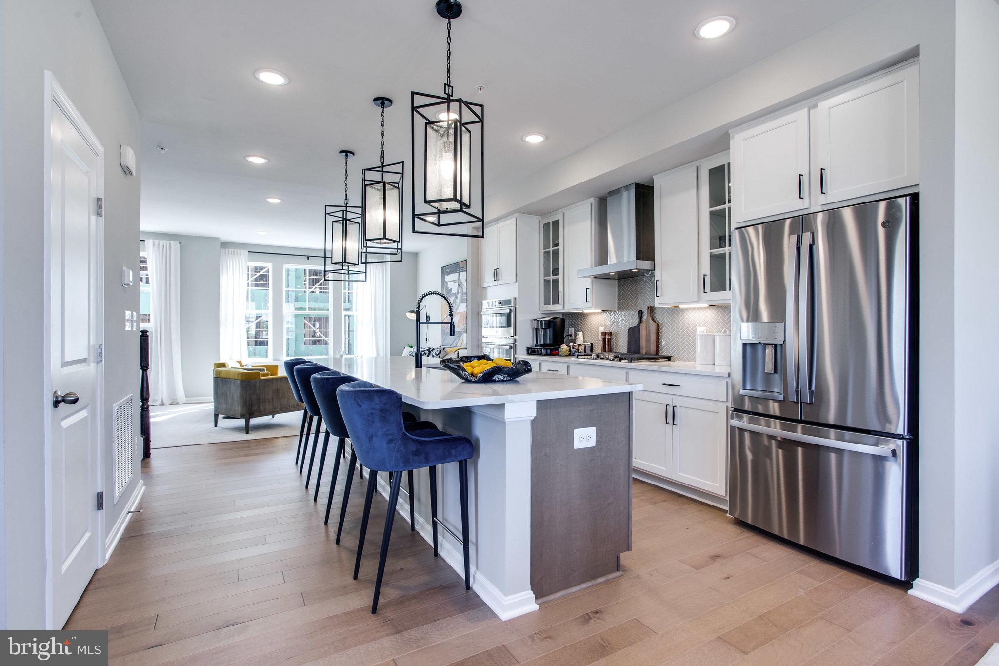 TOWNS AT MARKET COMMONS - Residential