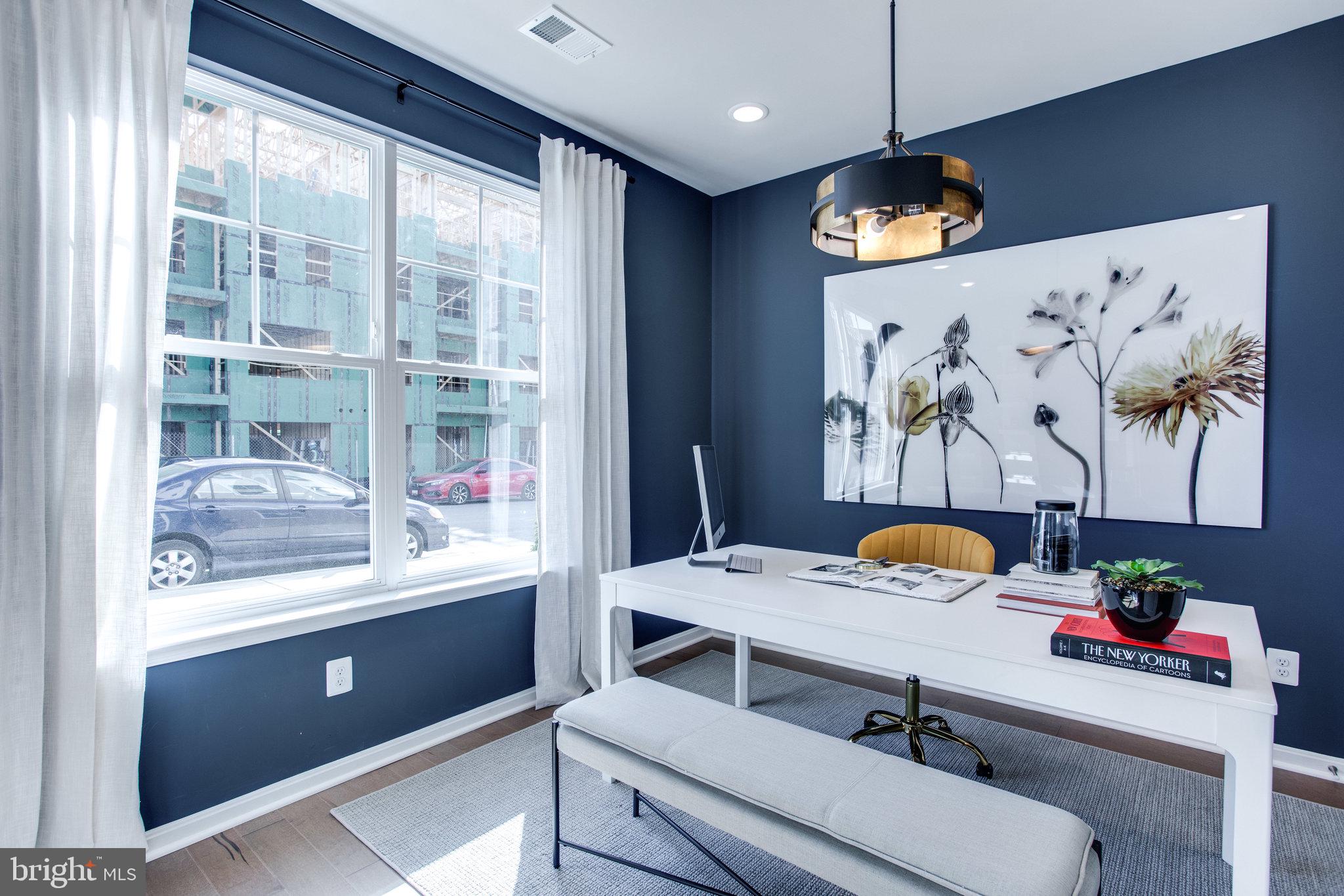 TOWNS AT MARKET COMMONS - Residential