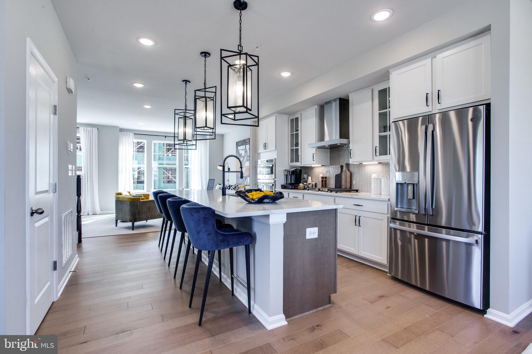 TOWNS AT MARKET COMMONS - Residential