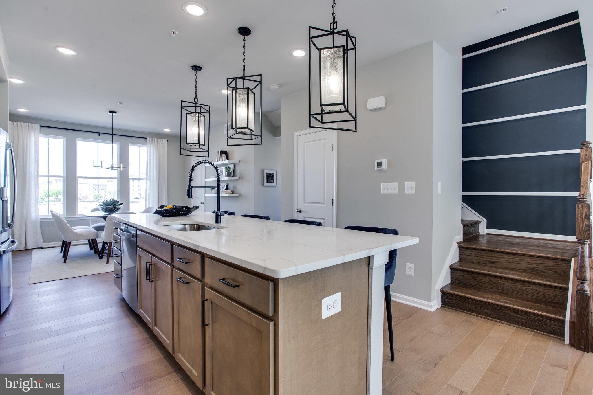 TOWNS AT MARKET COMMONS - Residential