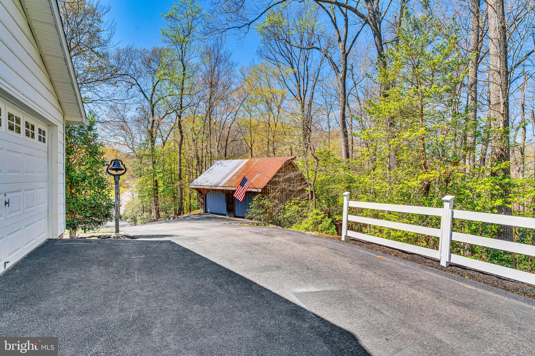 FERRY LANDING WOODS - Residential