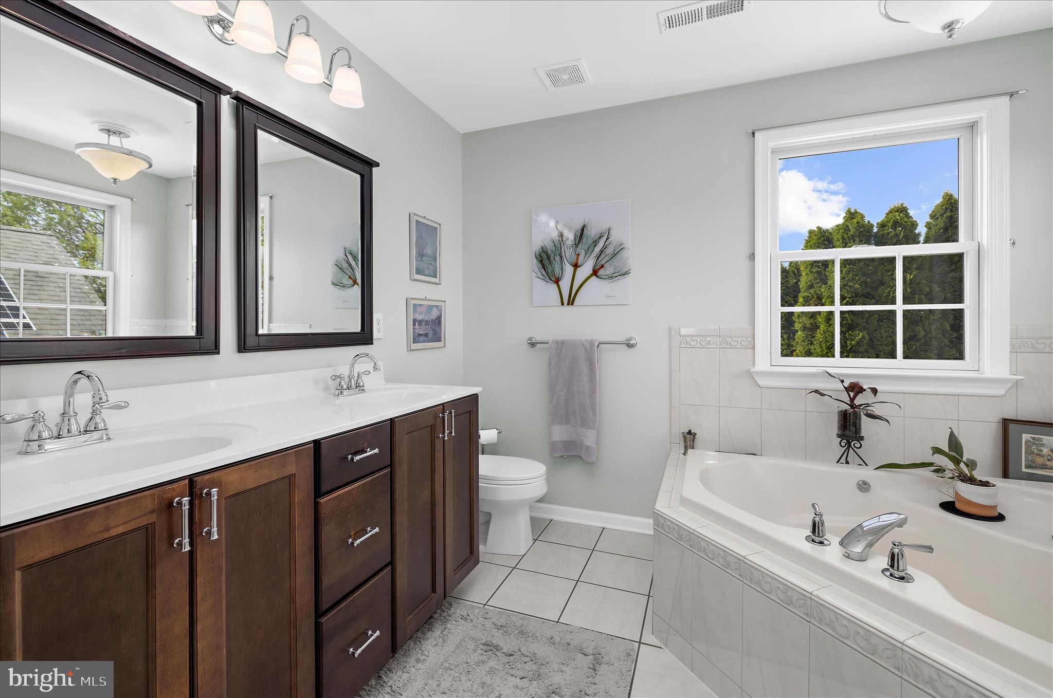 CENTREVILLE - Residential