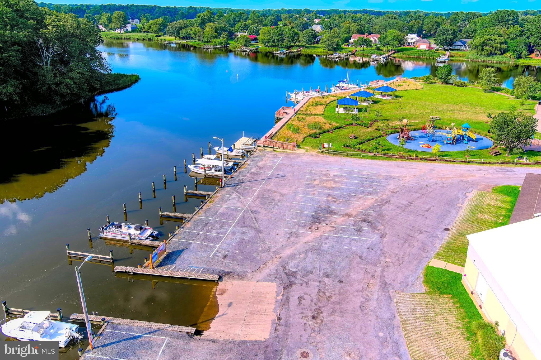 CENTREVILLE - Residential