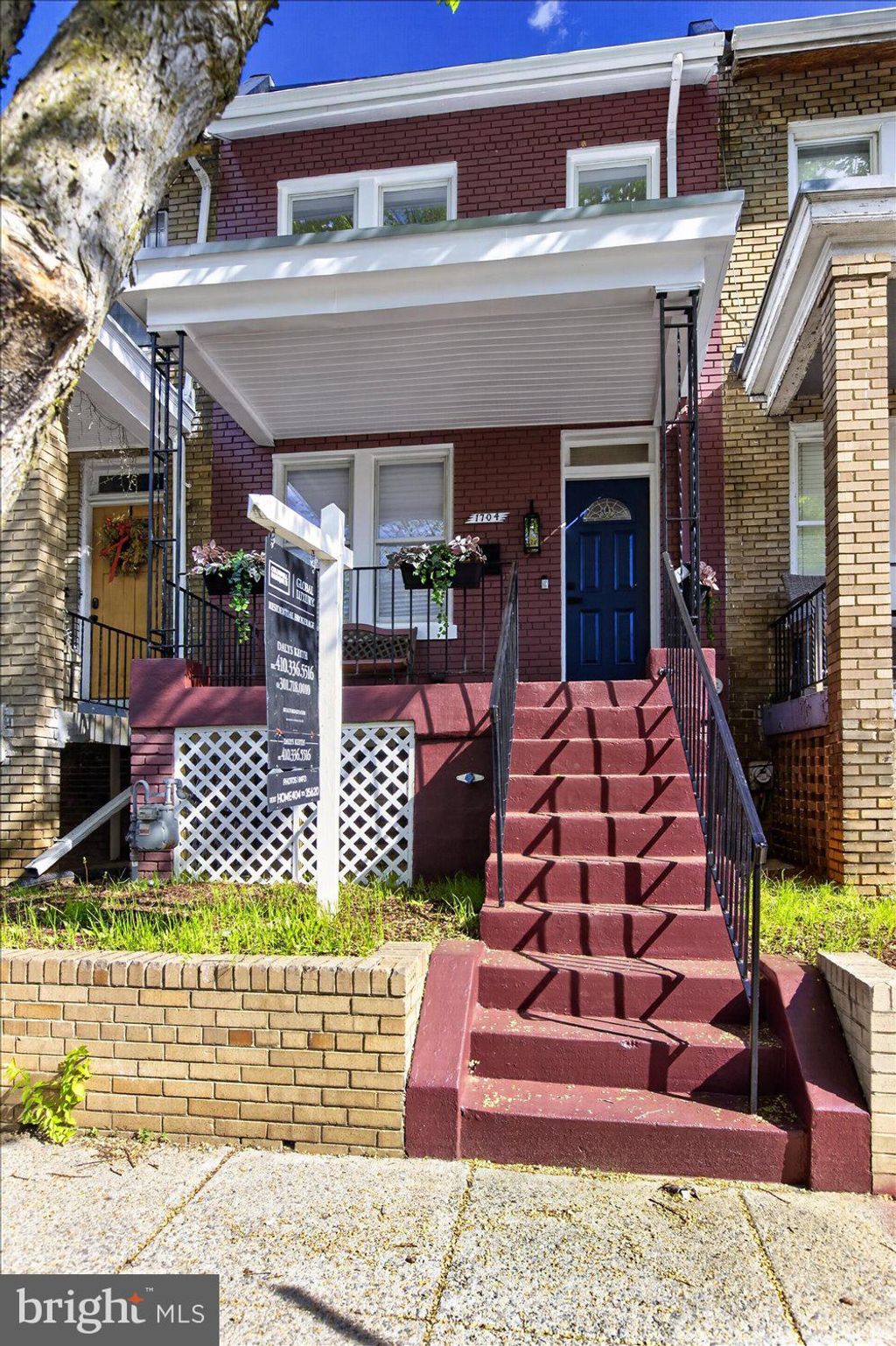 Photo of 1704 Independence Avenue SE, WASHINGTON, DC 20003 (MLS # DCDC2255828)