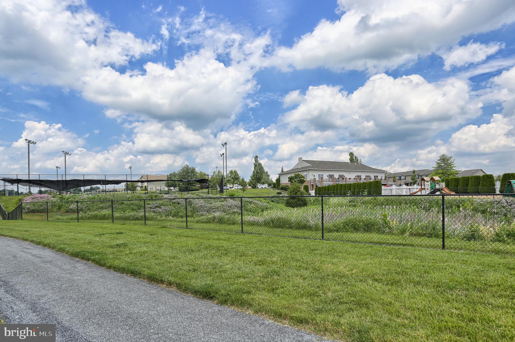 PINNACLE AT HERSHEY MEADOWS - Residential