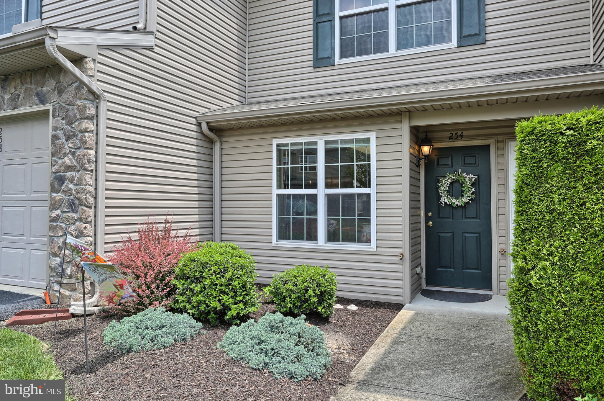 PINNACLE AT HERSHEY MEADOWS - Residential