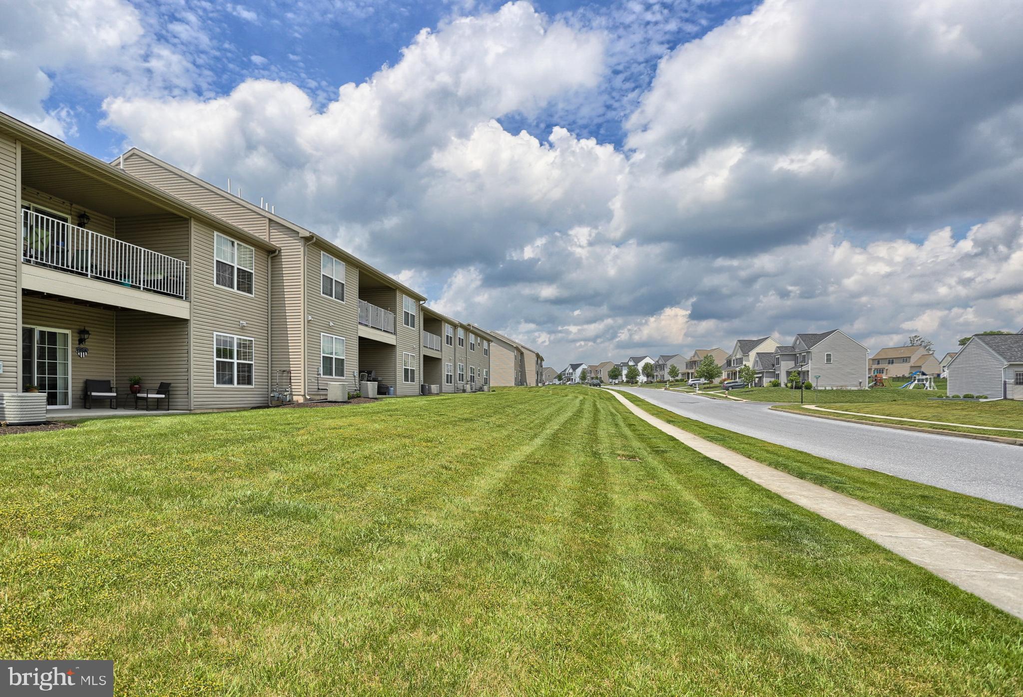 PINNACLE AT HERSHEY MEADOWS - Residential