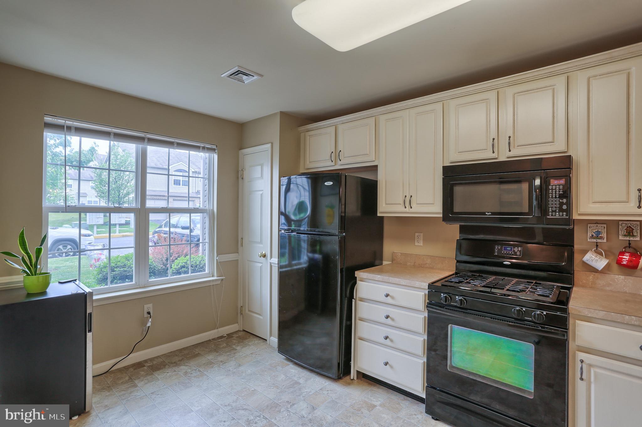 PINNACLE AT HERSHEY MEADOWS - Residential