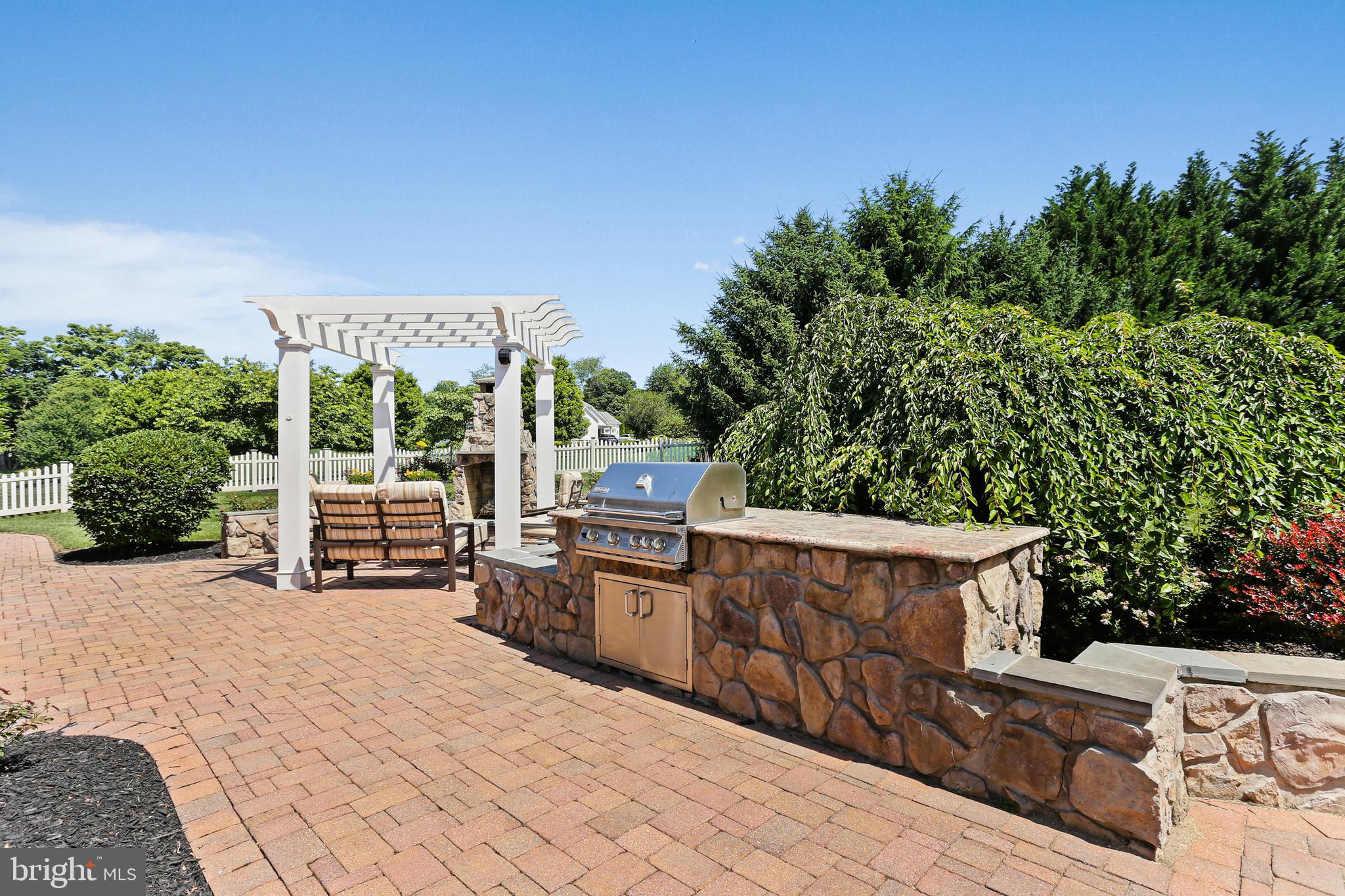 PINE BROOK FARM - Residential