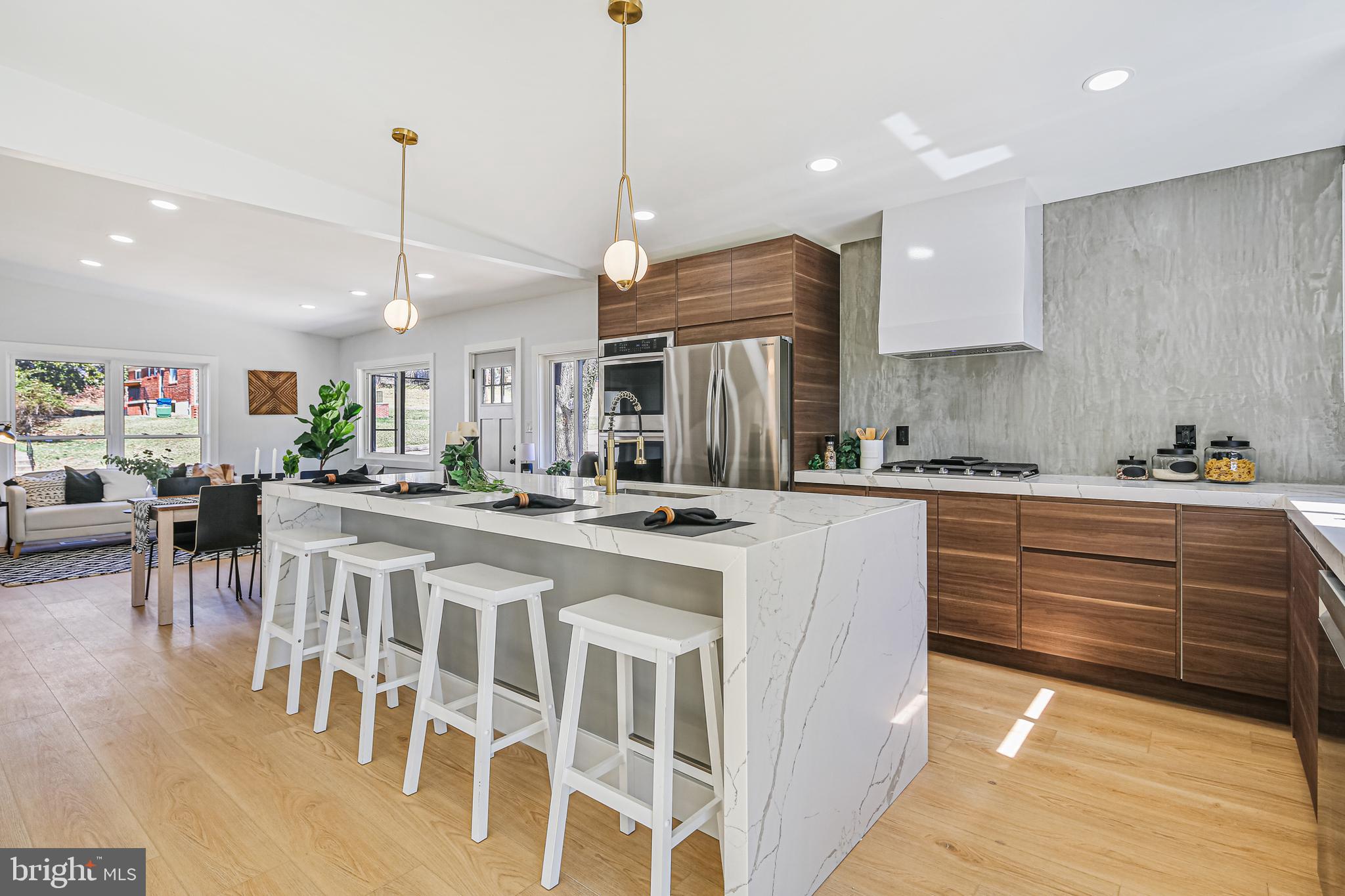 2805 STEELE ROAD