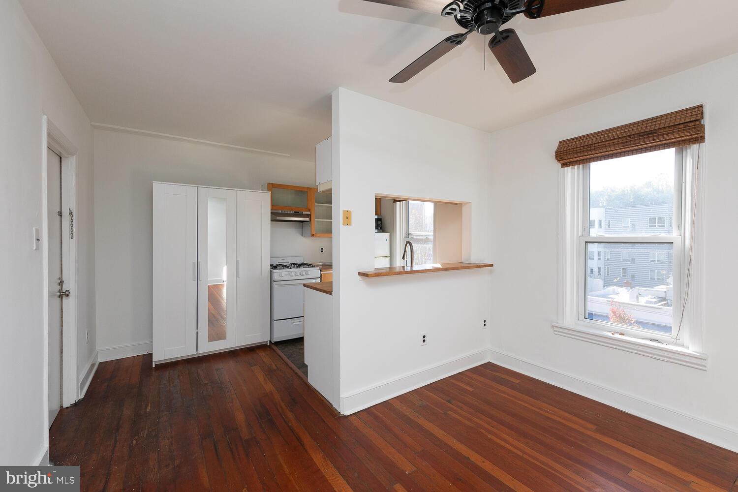 This one bedroom, one bathroom apartment is located on the most desirable block of Main Street in Manayunk! Walk outside your door to an abundance of restaurants & shops, and only two blocks away is the Manayunk train station (a short 19 minute ride to Center City Philadelphia!). This apartment has hardwood throughout, kitchen with breakfast bar, central air, and shared washer dryer in the building.