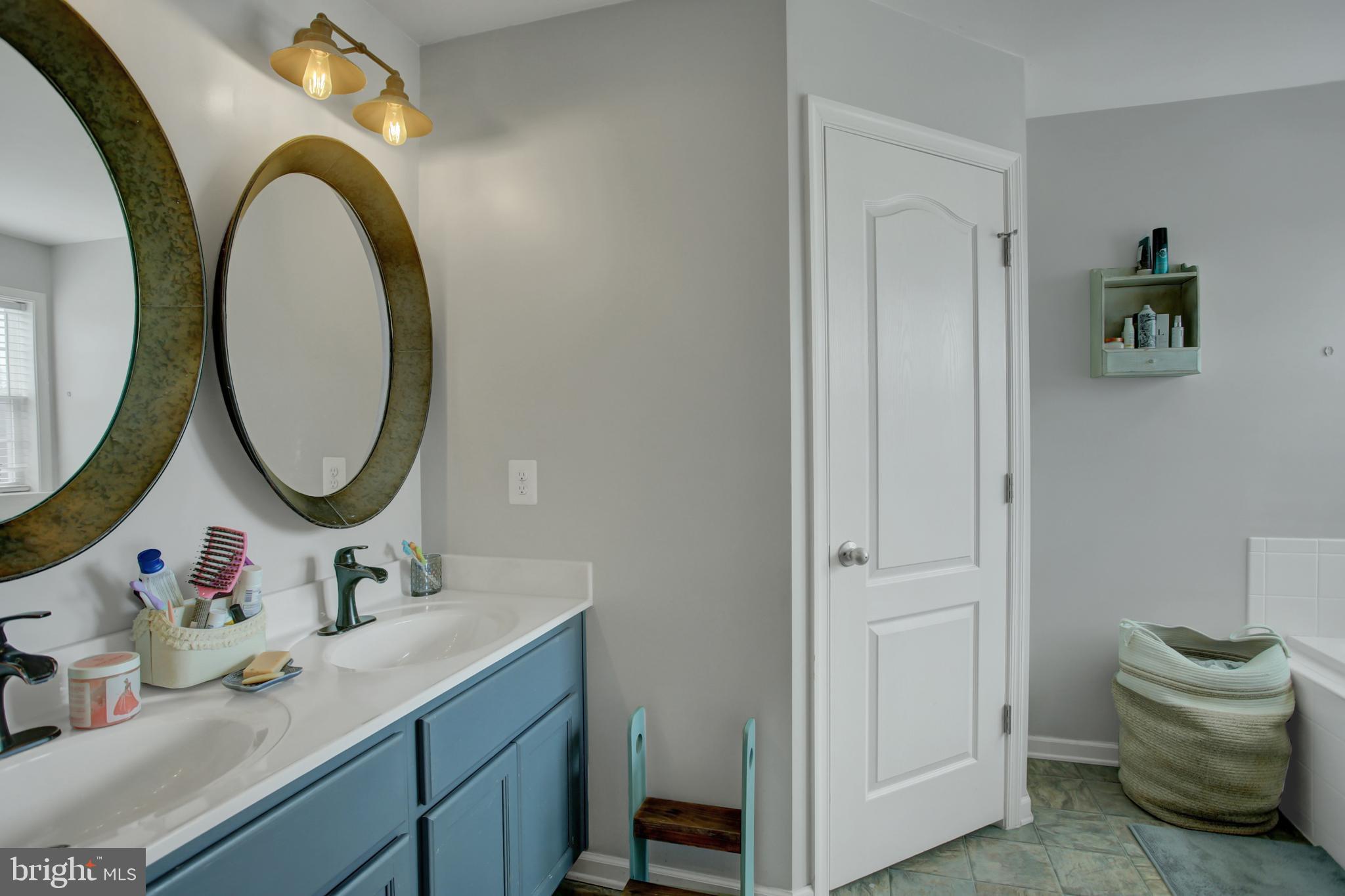 NOTTINGHAM MEADOWS - Residential