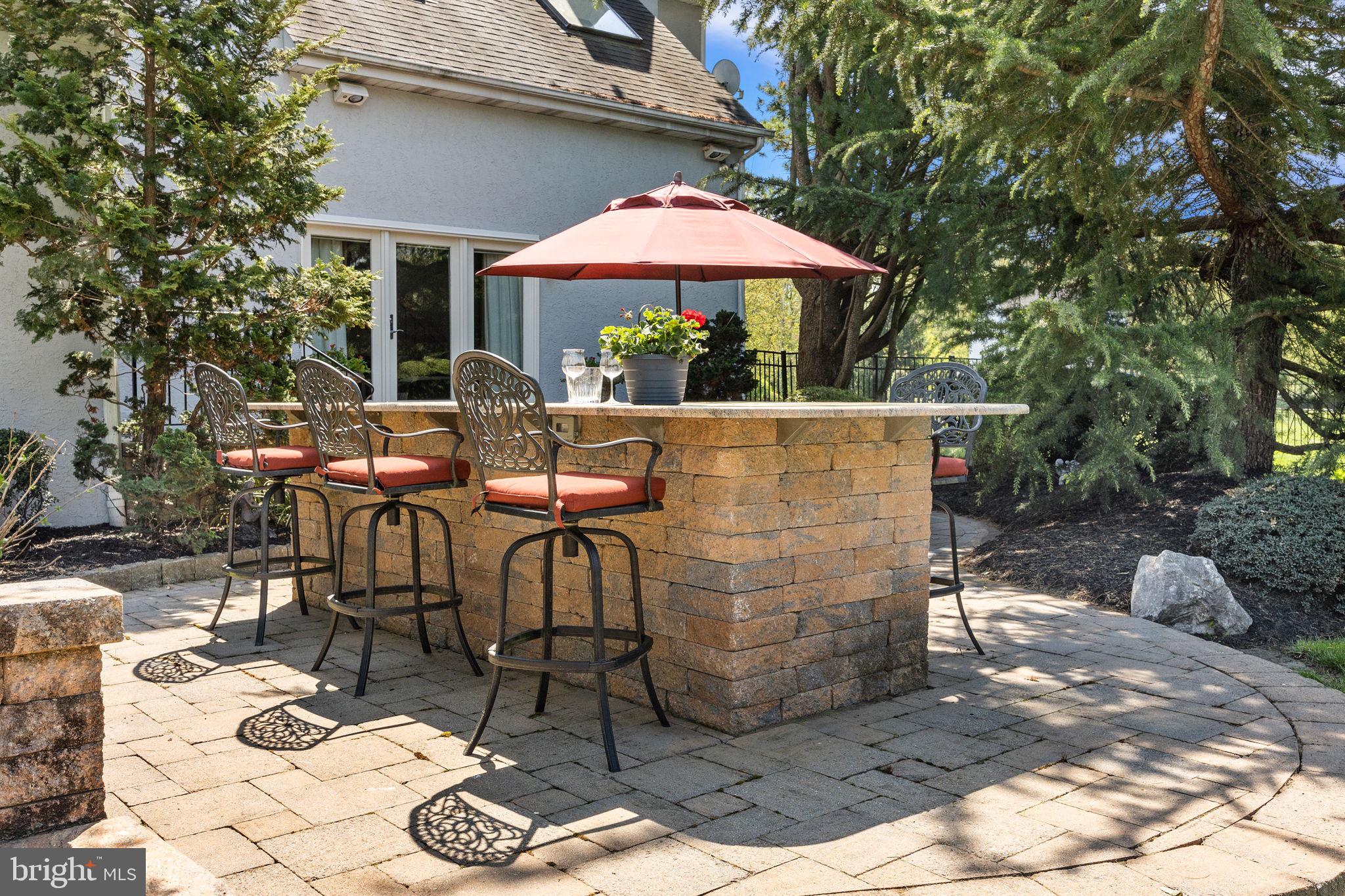 HAMPTON WOODS - Residential